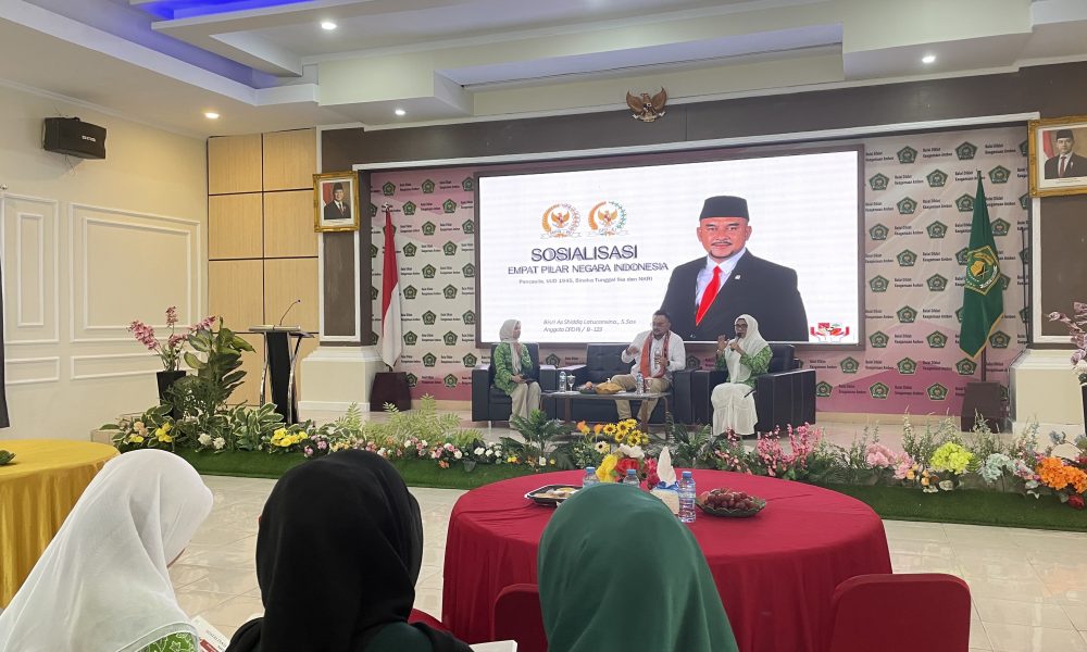 Anggota MPR-RI Gandeng Fatayat NU Maluku Gelar Sosialisasi Empat Pilar Kebangsaan