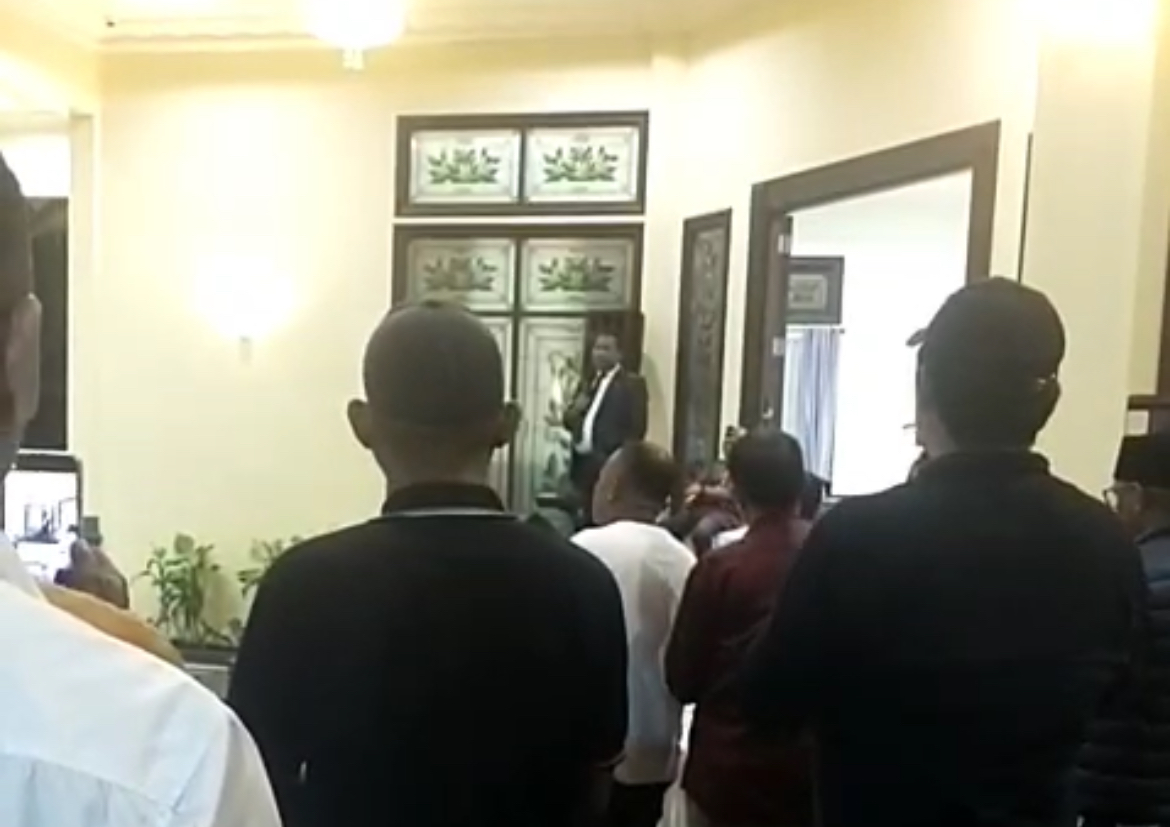 Kepada Pendukung, AV Akui Tak Punya Uang, LHKPN-Berkata Lain