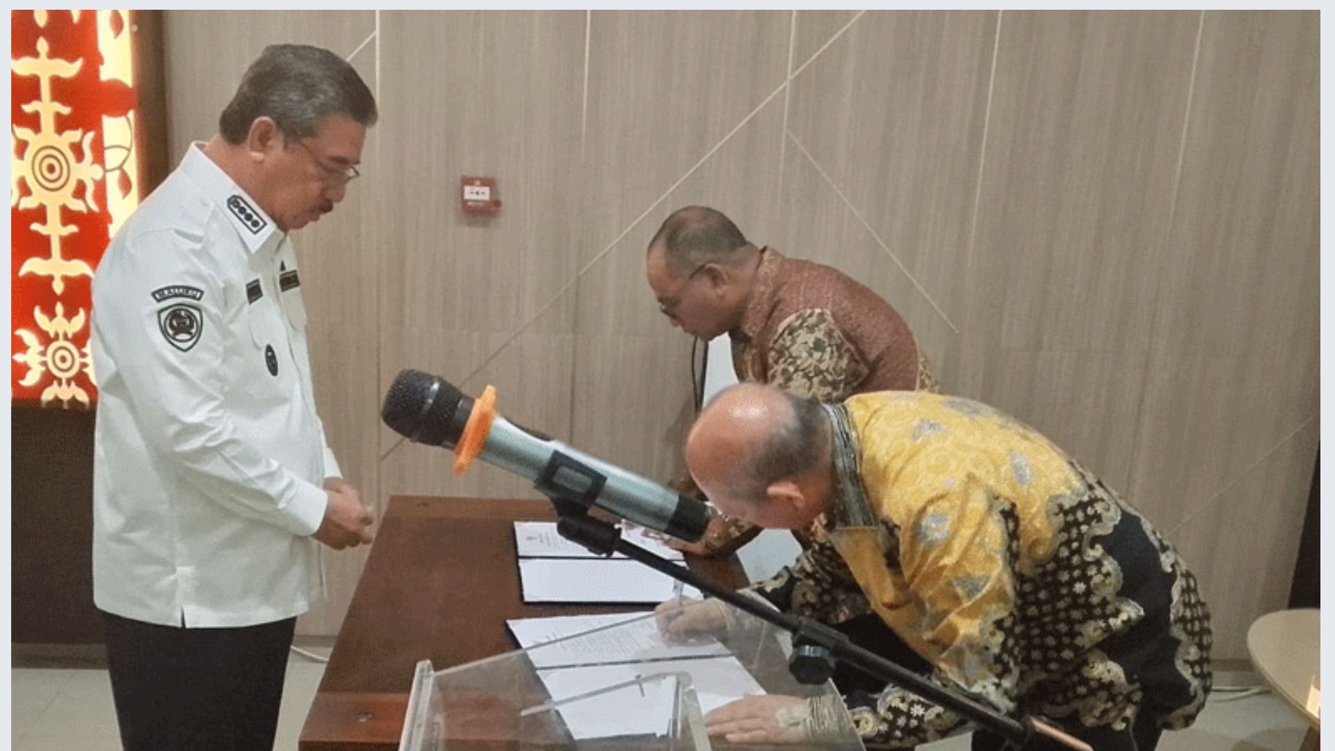 Serah Terima Jabatan PD.Panca Karya, Gubernur HL Beri Pesan Tegas