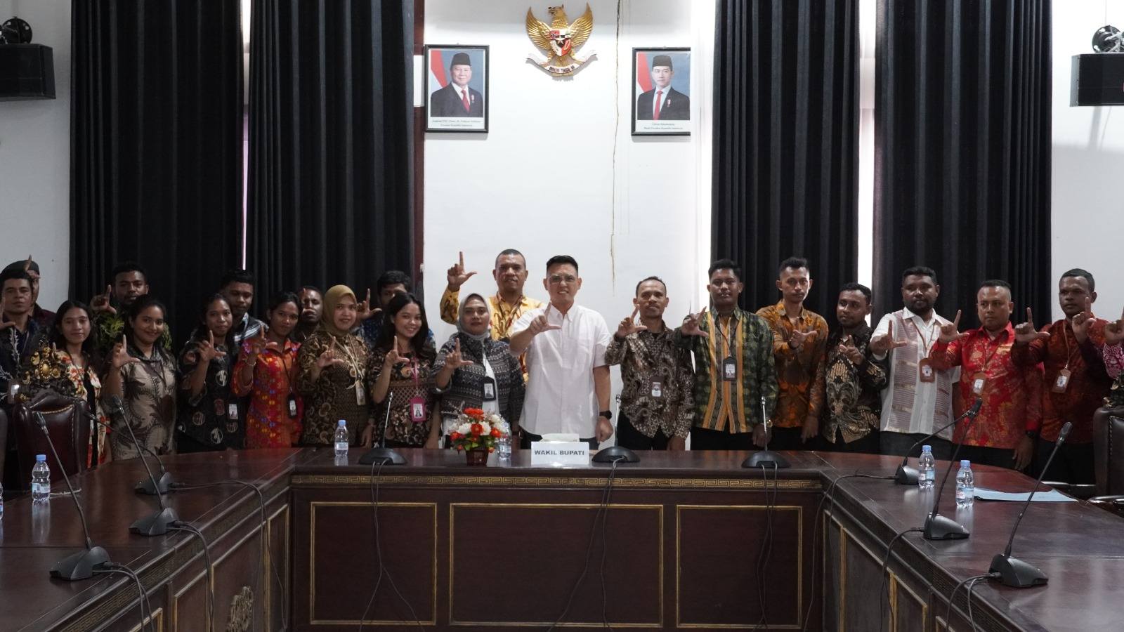 Lepas 21 PMO-BA, Wabup Ingatkan Profesional di Lapangan