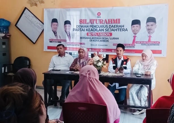 Rayakan HDN, PKS Kota Bagi-Bagi Beras Untuk Lansia di Wayame dan Pandan Kasturi