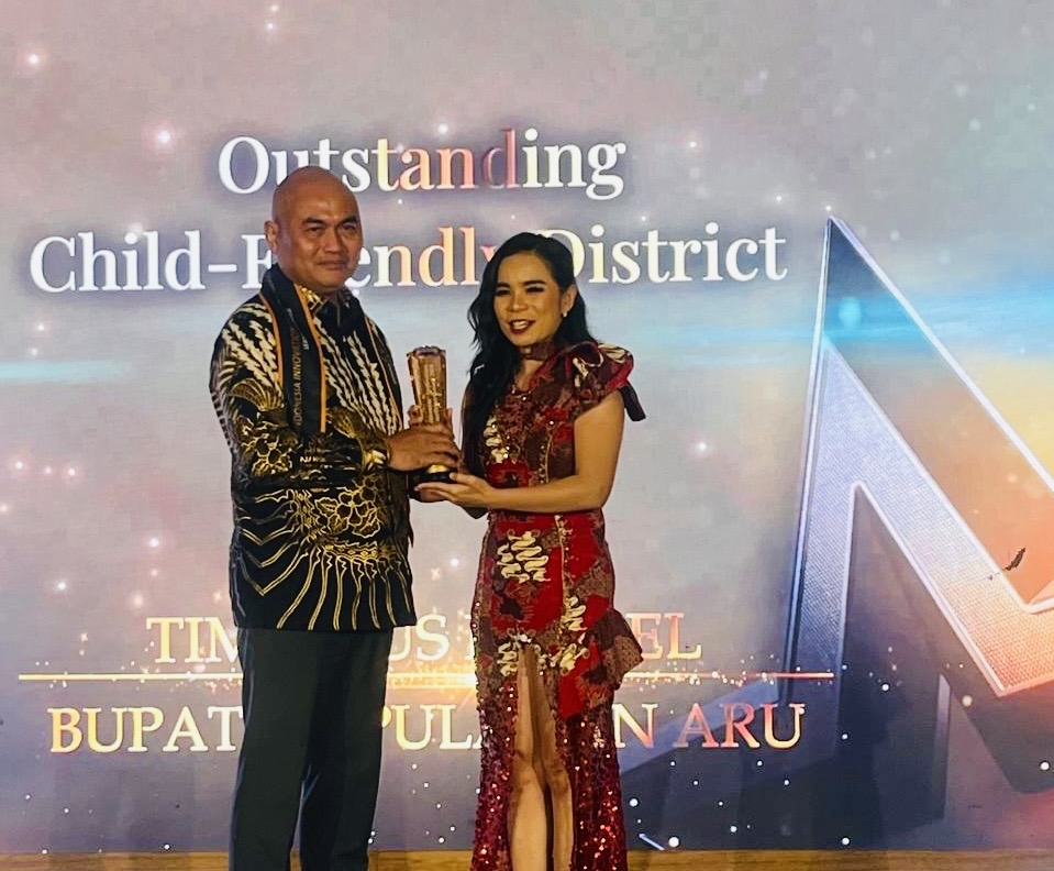 Ciptakan Lingkungan Ramah Anak,  Bupati Kepulauan Aru, Timotius Kaidel,  Raih Penghargaan Nasional