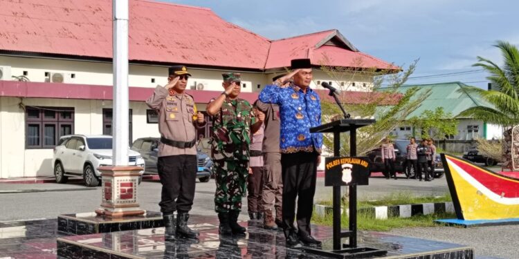 Bupati Pimpin Apel Operasi Ketupat 2026 di Polres Aru