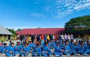 Bupati Tinjau Program MBG di SMP Unggulan Ohoijang Pastikan Berjalan Baik