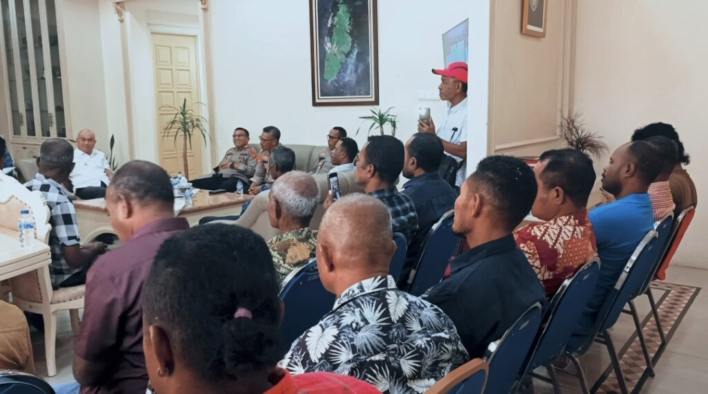 Konflik Adat Sararem dan Kalar-Kalar Berakhir Damai, Bupati Aru Ajak Warga Jaga Persaudaraan